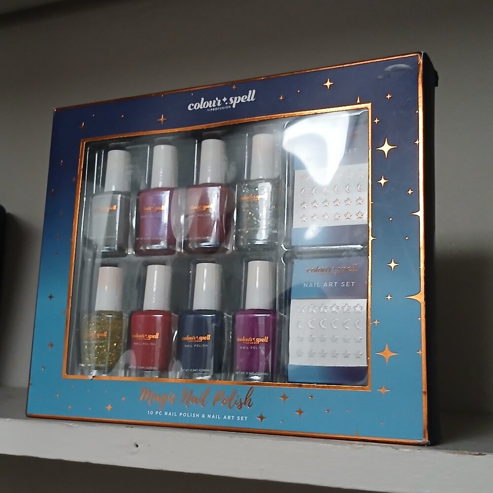 Nail polish set